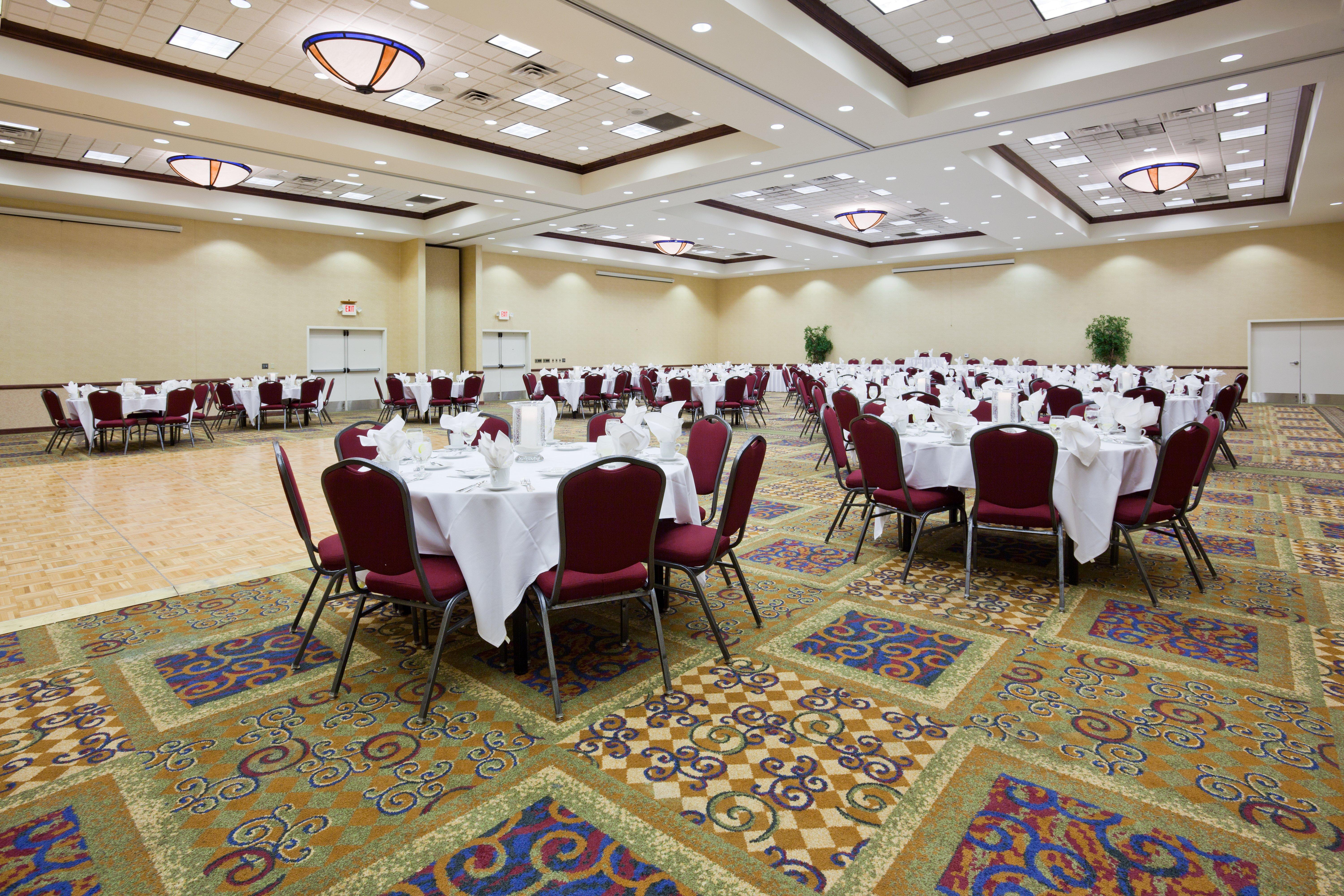 Holiday Inn Conference Center Marshfield, An Ihg Hotel Kültér fotó