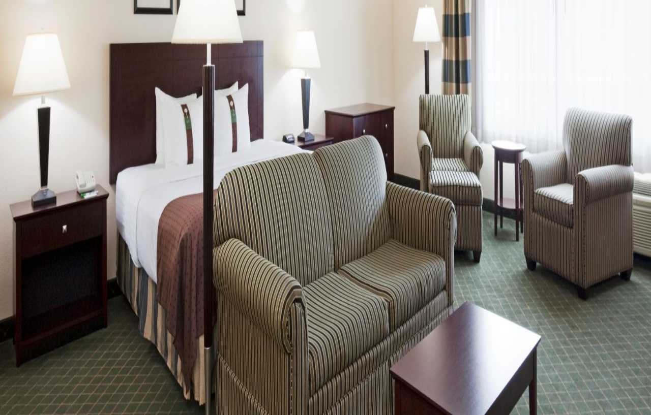 Holiday Inn Conference Center Marshfield, An Ihg Hotel Kültér fotó